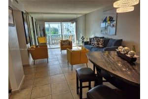 4001 Hillcrest Dr APT 705, Hollywood, FL 33021, - MLS#A11840770