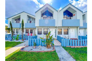 5808 W 18th Ave 404-4, Hialeah