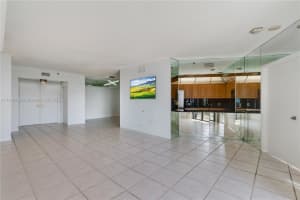 20281 E Country Club Dr APT 405, Aventura, FL 33180, - MLS#A11840829