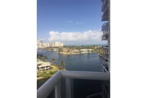 20515 E Country Club Dr 1141, Aventura