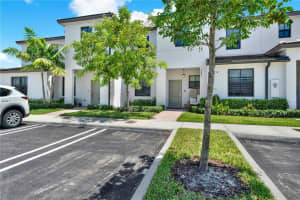 12982 Sw 232nd Ln, Miami