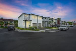 5000 Sw 37th St, Pembroke Park
