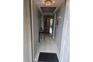 901 Colony Point Cir 408, Pembroke Pines