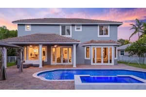 1885 Nw 139th Ter, Pembroke Pines