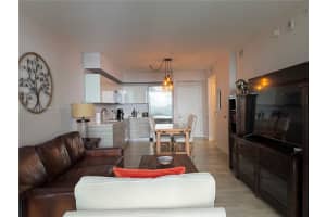 1300 Brickell Bay Dr 1808, Miami