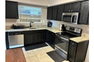 500 Evergreen Dr, Lake Park