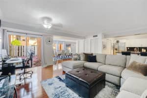 8450 Sw 154th Cir Ct 207, Miami