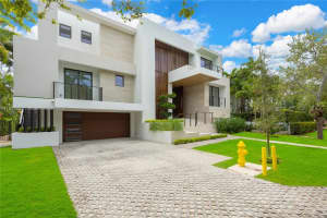 285 Woodcrest Rd, Key Biscayne