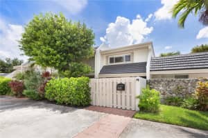 8225 Sw 81st Ct, Miami