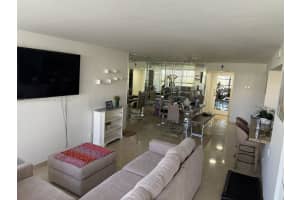 400 Leslie Dr 404, Hallandale Beach