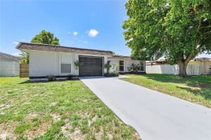 6703 Brookwood Blvd Tamarac, FL 33321 - MLS#A11841541
