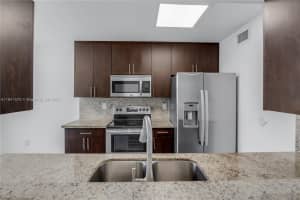 9749 Nw 48th Ter 319 Doral, FL 33178 - MLS#A11841570