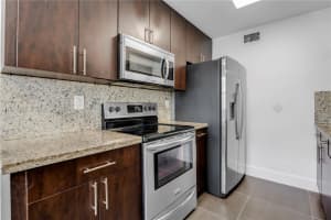 9749 Nw 48th Ter 319 Doral, FL 33178 - MLS#A11841570