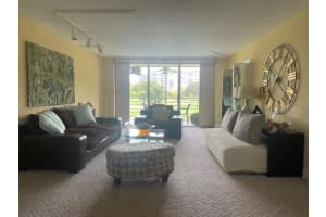 555 Oaks Ln APT 203, Pompano Beach, FL 33069, - MLS#A11841667