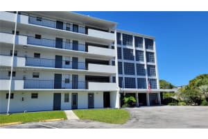 950 Hillcrest Dr 106, Hollywood