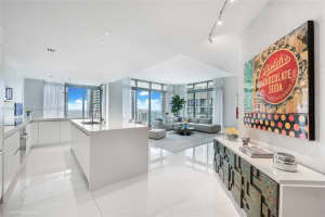 88 Sw 7 Street 4101, Miami