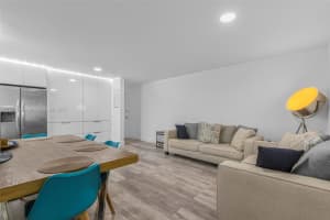 555 Ne 123rd St 218-a, North Miami