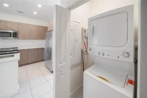8265 NW 41st St C-202, Doral, FL 33166 - MLS#A11841720