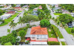 2550 SW 65th Ave, Miami, FL 33155, - MLS#A11841773