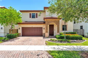 643 Se 37th Ter, Homestead