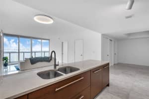 465 Brickell Ave 3505, Miami