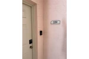 2021 SE 10th Ave APT 220, Fort Lauderdale, FL 33316, - MLS#A11841965