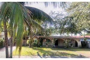 750 E 31st St, Hialeah
