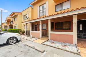 2735 W 61st Pl #204, Hialeah, FL 33016, - MLS#A11842001