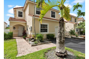 934 SW 179th Ave, Pembroke Pines, FL 33029, - MLS#A11842055