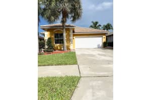 2268 Nw 208th Way, Pembroke Pines