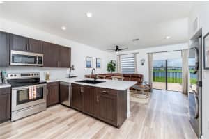 10140 SW 228th Ter, Miami, FL 33190 - MLS#A11842122