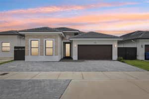 14430 Sw 18th St, Miami
