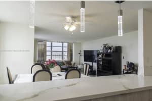 2780 NE 183rd St APT 1001, Aventura, FL 33160, - MLS#A11842330