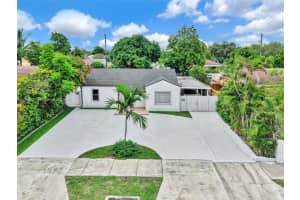 840 Ne 4th Pl, Hialeah