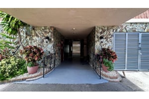 301 NE 14th Ave APT 703, Hallandale Beach, FL 33009, - MLS#A11842389