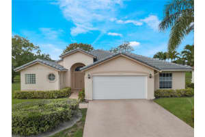 2549 Egret Lake Dr, Green Acres