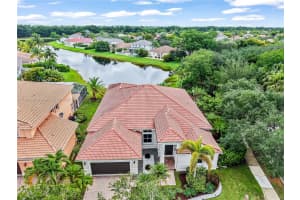 1590 Osprey Bnd, Weston