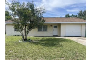 39443 8th Ave Zephyrhills, FL 33542 - MLS#A11842478