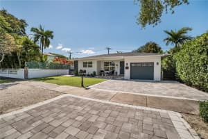 680 Ne 81st St, Miami