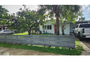 1015 Nw 24th Ave Fort Lauderdale, FL 33311 - MLS#A11842513
