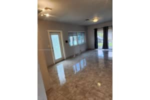 1015 Nw 24th Ave Fort Lauderdale, FL 33311 - MLS#A11842513