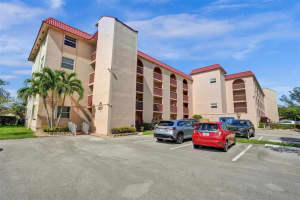 3251 Holiday Springs Blvd 401, Margate