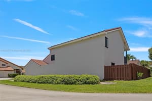 17532 NW 61st Ct N, Hialeah, FL 33015, - MLS#A11842537
