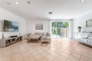 519 Sw 7th Ave 8 Fort Lauderdale, FL 33315 - MLS#A11842542