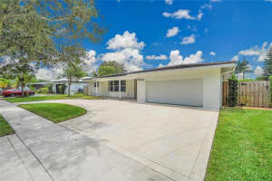 5320 Sw 8th St Plantation, FL 33317 - MLS#A11842549