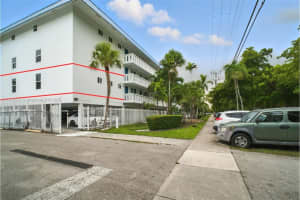 1170 Ne 191st St A21, Miami
