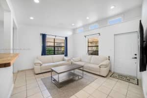 8320 SW 43rd Ter, Miami, FL 33155 - MLS#A11842568
