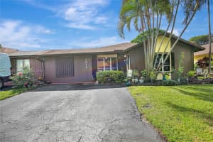 2078 SW 71st Way, Davie, FL 33317, - MLS#A11842572