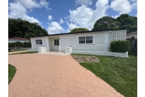 1561 Nw 132nd St, Miami