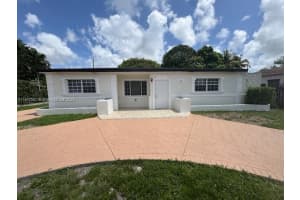 1561 Nw 132nd St Miami, FL 33167 - MLS#A11842587